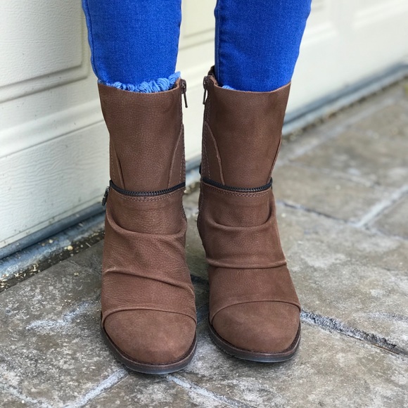 Vintage Cognac Distressed Leather Kitten Heel Boot - Picture 5 of 8